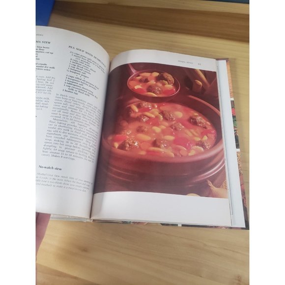 Two‎ Better Homes and Gardens 70s Cookbooks - Picture 4 of 4